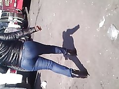 Madurita en bakero ajustados